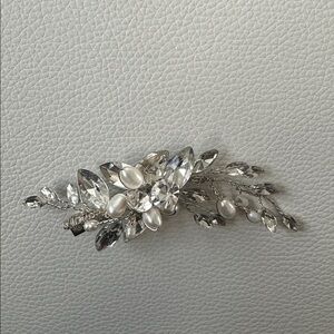 Elegant Silver and Pearl Hair Clip